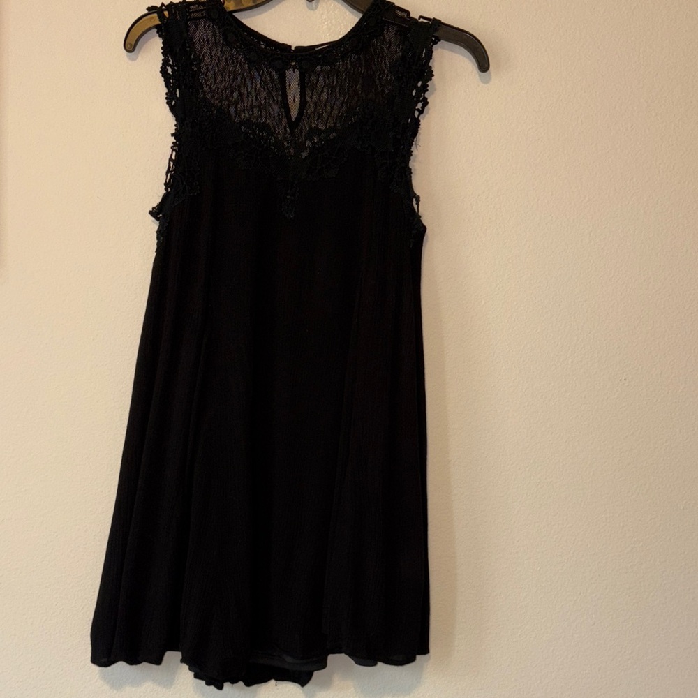 Black Lace Sleeveless Dress